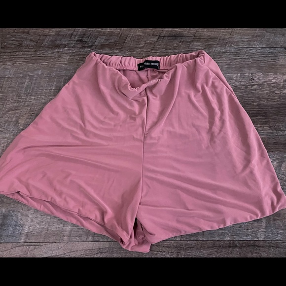 Pink shorts - Picture 2 of 3